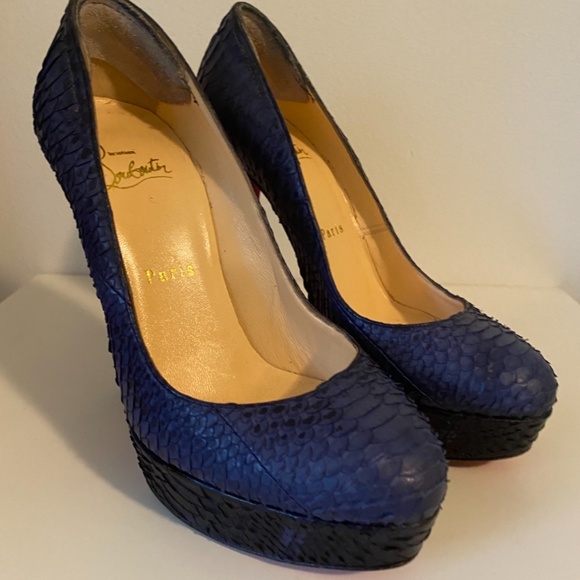 Navy Blue Python Louis Vuitton Heels - Picture 2 of 4
